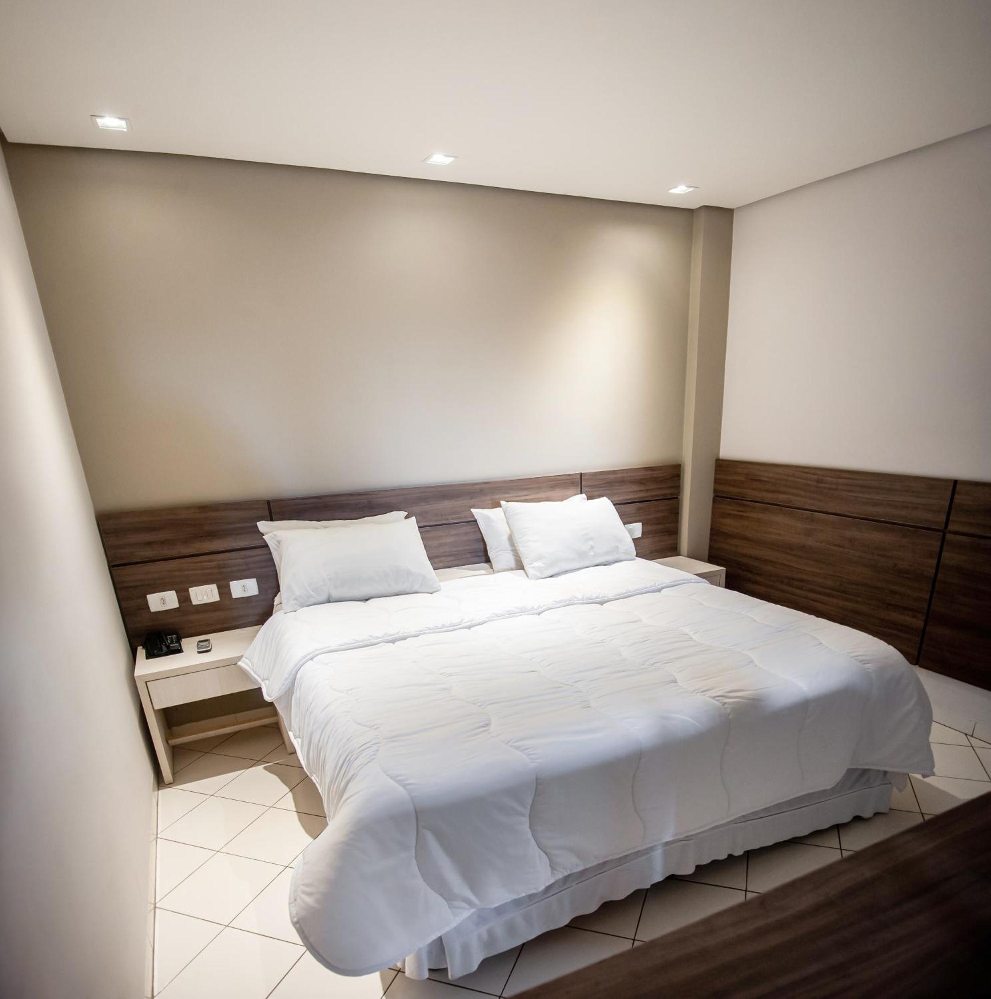London Hotel Londrina Habitación foto